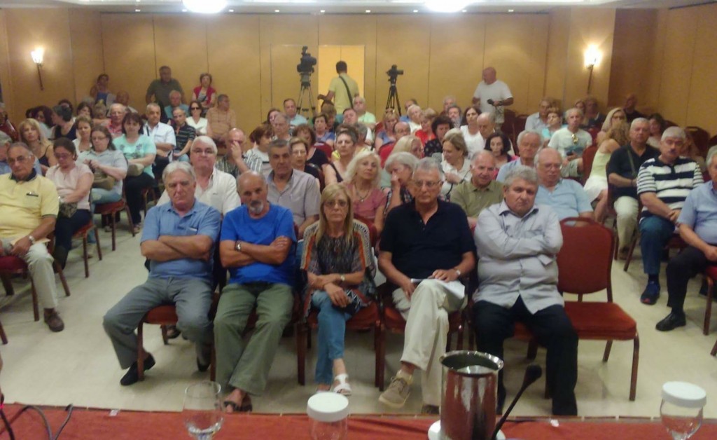 Πραγματοποιήθηκε με μεγάλη επιτυχία η συγκέντρωση των Συνταξιούχων του ΤΑΠΙΛΤ-ΑΤ στο ΤΙΤΑΝΙΑ, την Πέμπτη 14.07.2016. Αγωνιζόμαστε για Αξιοπρεπή Κοινωνική Επικουρική Σύνταξη. Τα 50€ μηνιαίο βοήθημα, δεν είναι Επικουρική Σύνταξη αλλά η κατάργησή της!!!